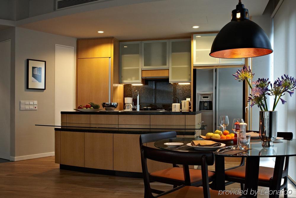 فندق سكن إي آند أوه كوالالمبور المظهر الخارجي الصورة A kitchen in a serviced apartment in Singapore