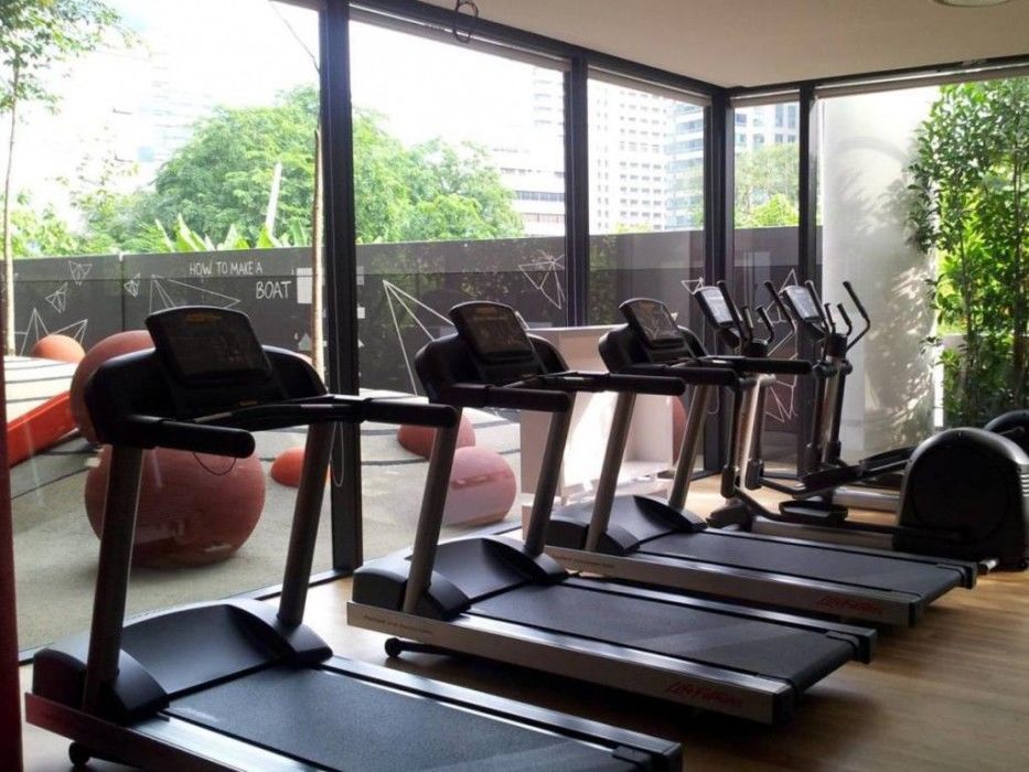 فندق سكن إي آند أوه كوالالمبور المظهر الخارجي الصورة A row of treadmills